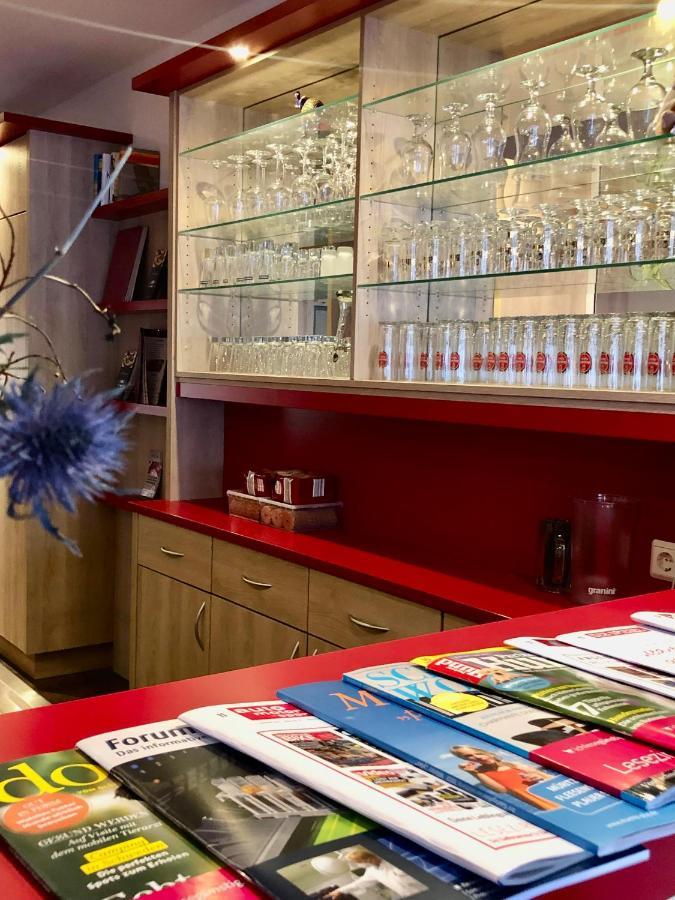 科隆-波恩机场蒙大拿酒店 特罗斯多夫 外观 照片