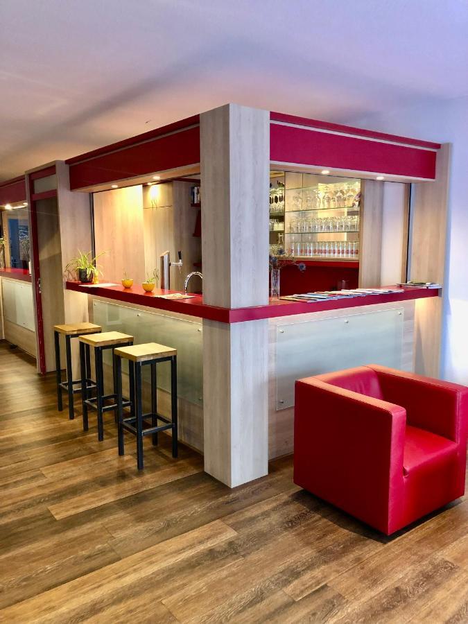 科隆-波恩机场蒙大拿酒店 特罗斯多夫 外观 照片